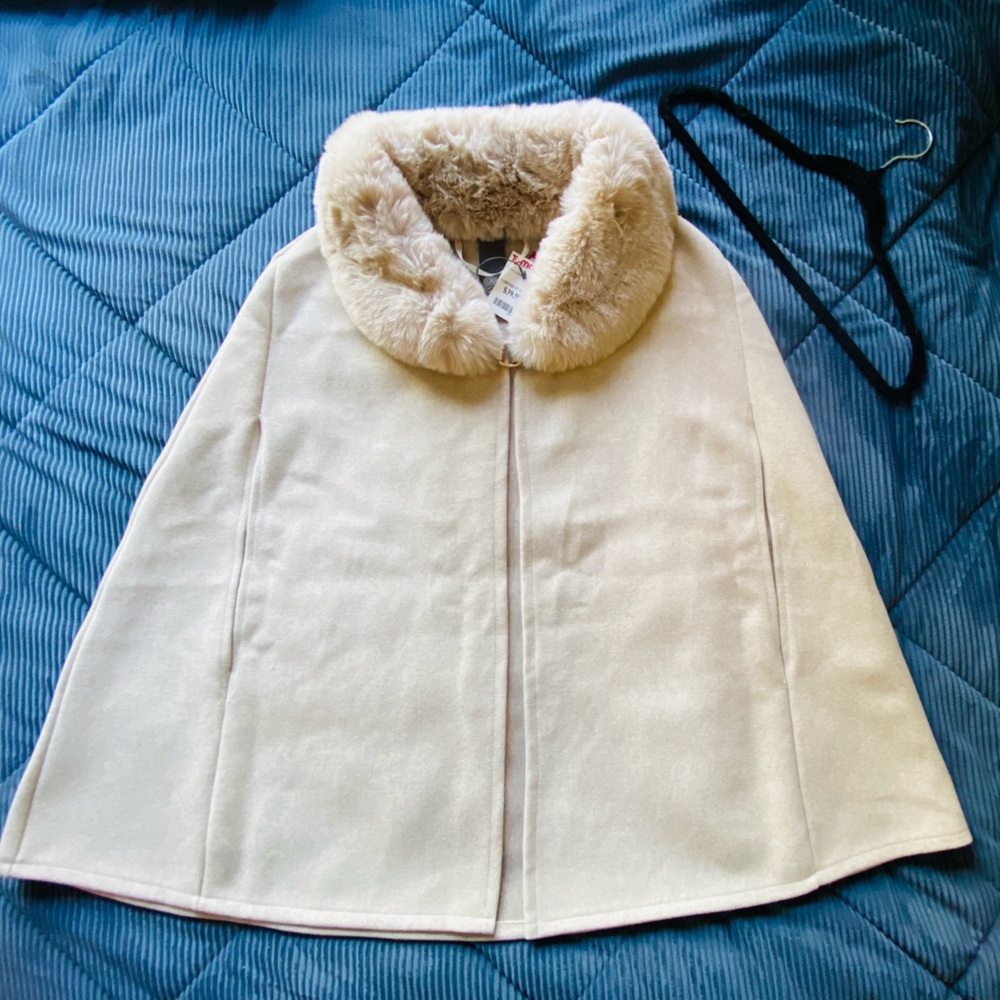 Women's Solid (Oat) Faux Fur Collared Cape Topper